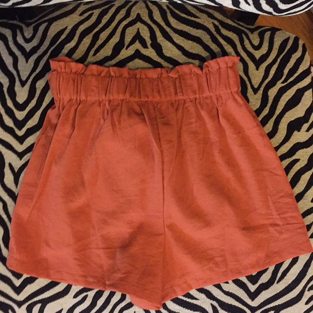 High Rise flowy shorts - Picture 2 of 4